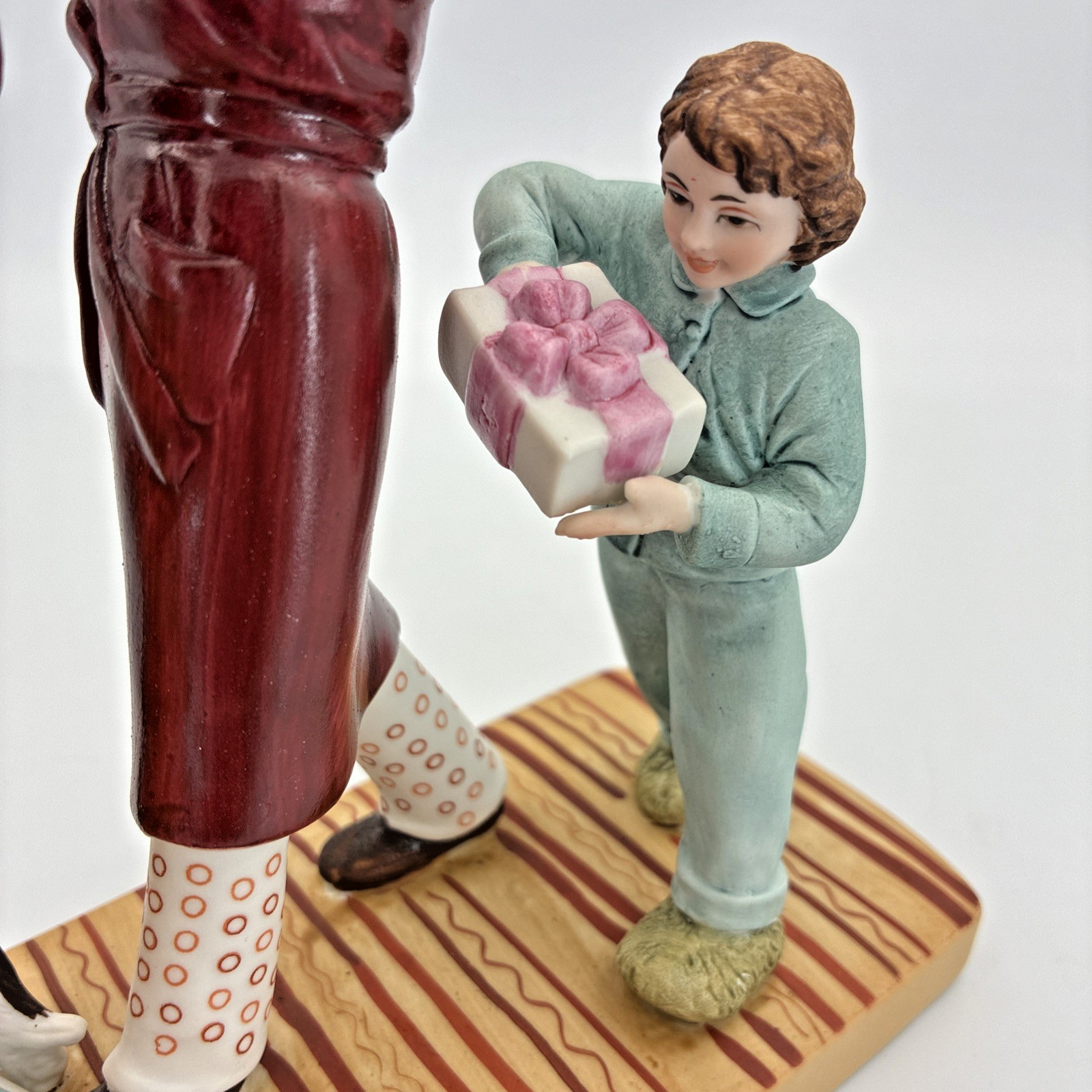 Norman Rockwell Happy Berthday Dear Mother Porcelain Figurine 79 American Family
