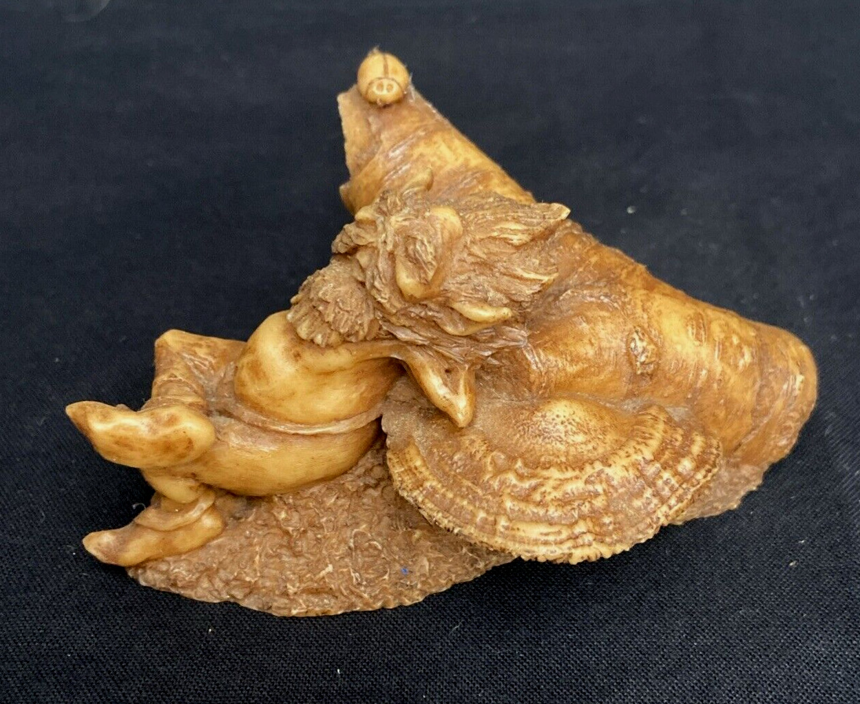 Poly Resin Leprechaun on Log Figurine Handmade Paintable Customizable USA Flaw