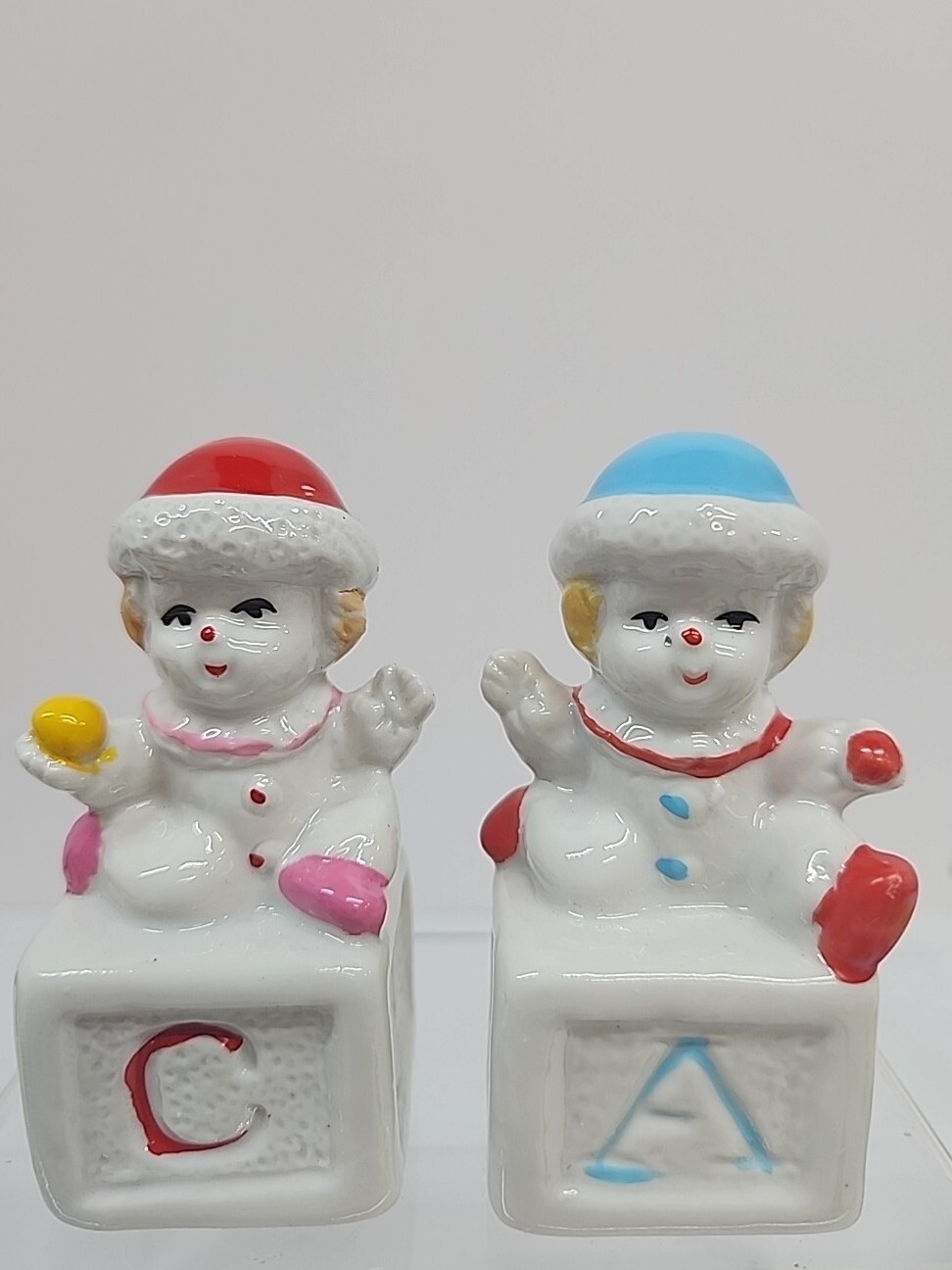 Vintage Ceramic Baby Clown Ceramic ABC Blocks Figurine Taiwan 3.5″ Blue Red Pink