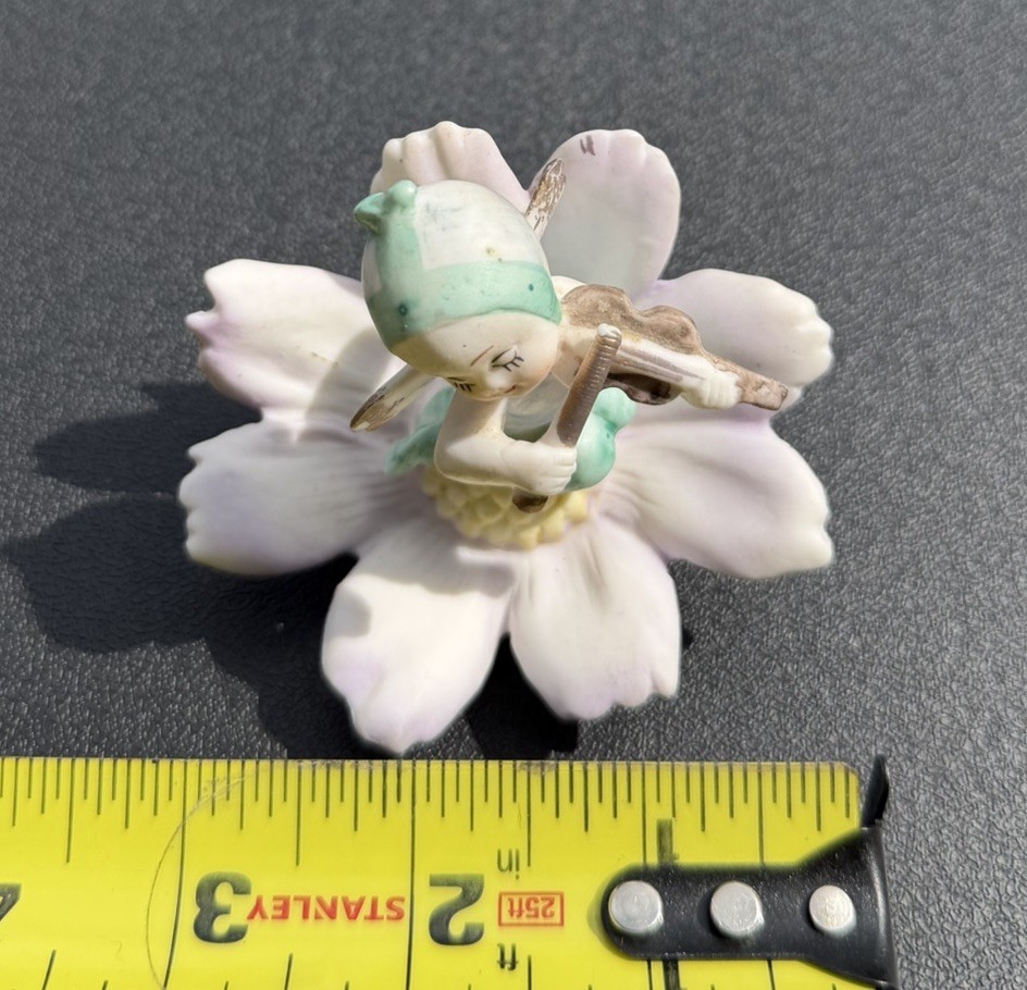 Vintage Napco October Pixie Flower of the Month Cosmos Figurine Ceramic C6948