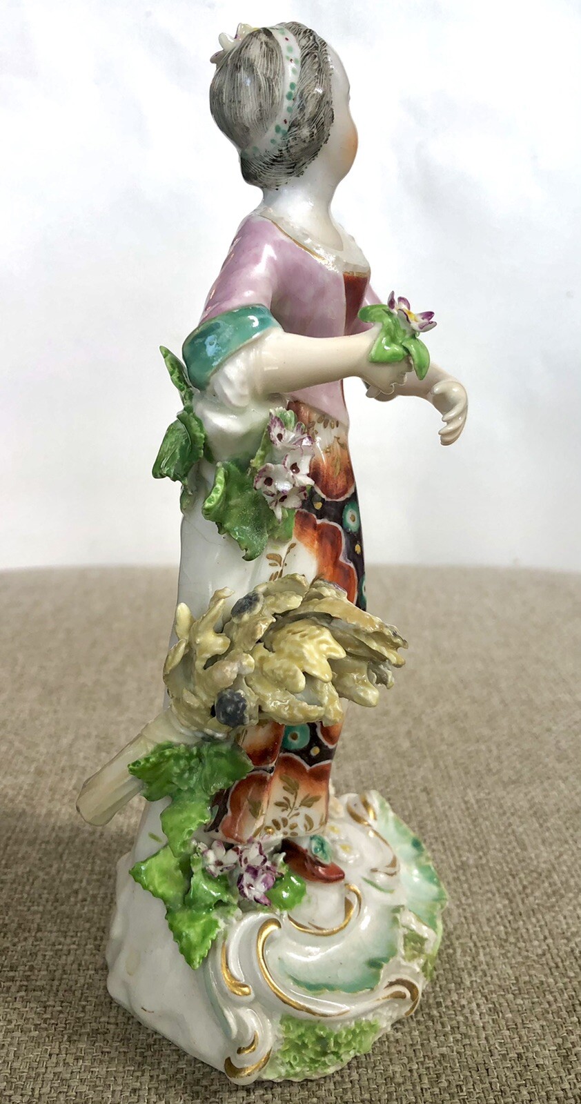 Circa 1752-1756 18 Century Red Anchor Chelsea England Porcelain Lady Figurine
