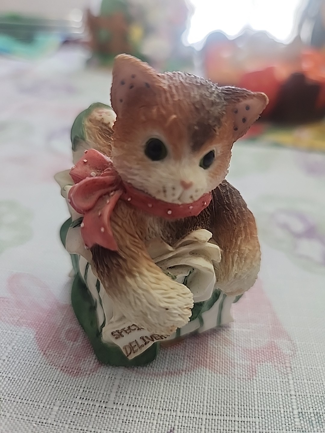 Calico Kittens I’m All Yours Kitten Popping out of Package #6C10/237