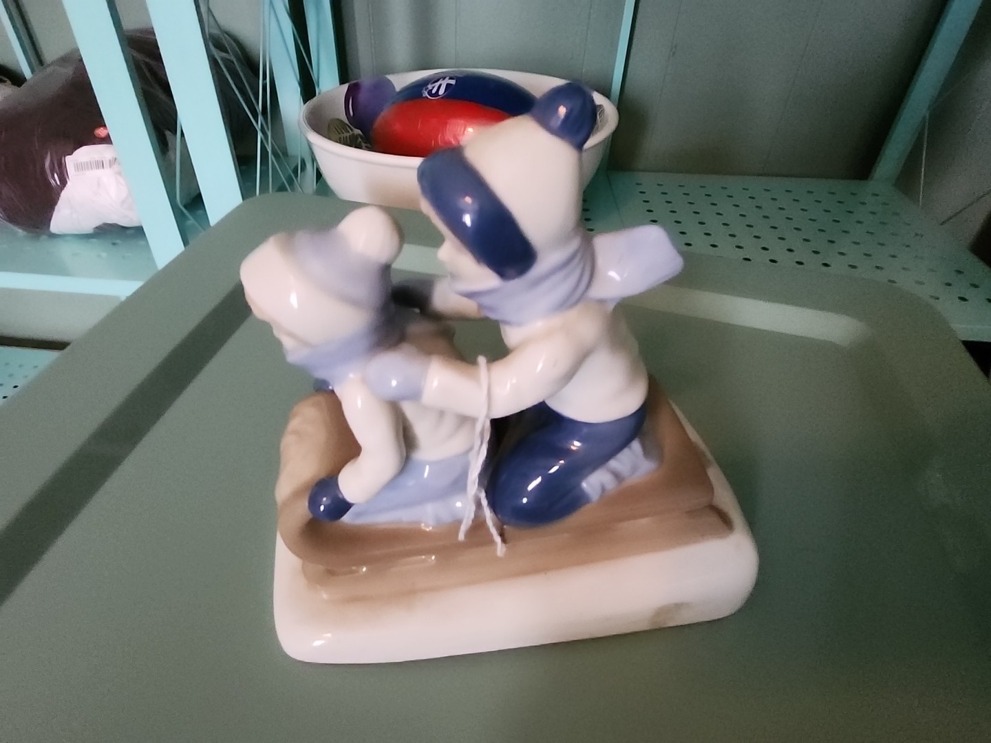 Porcelana de Cuernavaca ‘Children Sledding’ Porcelain Figurine 1992 Mexico!.
