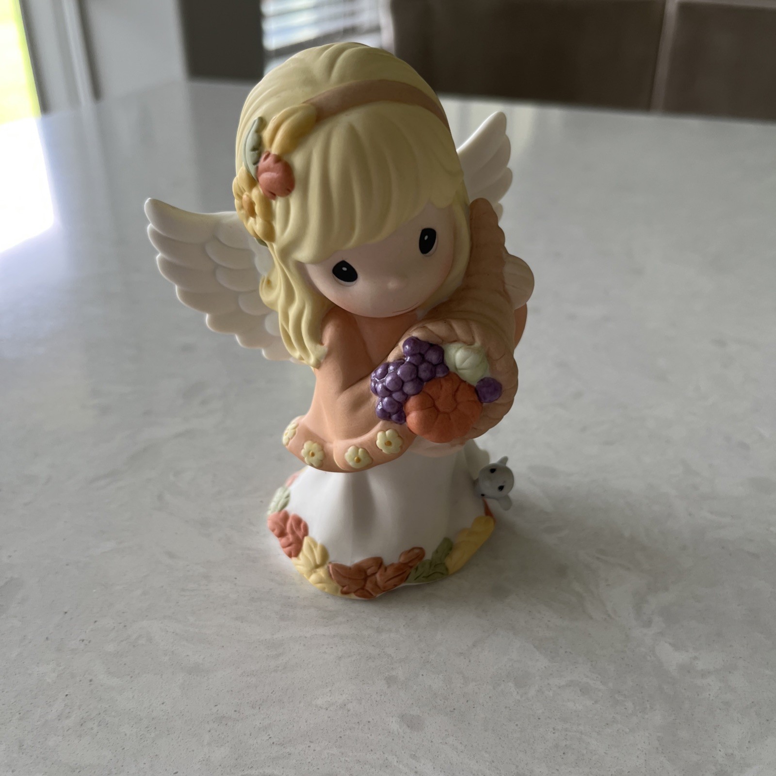 Precious Moments THE GENEROSITY OF HIS PROMISE – FALL/HARVEST Angel 113093