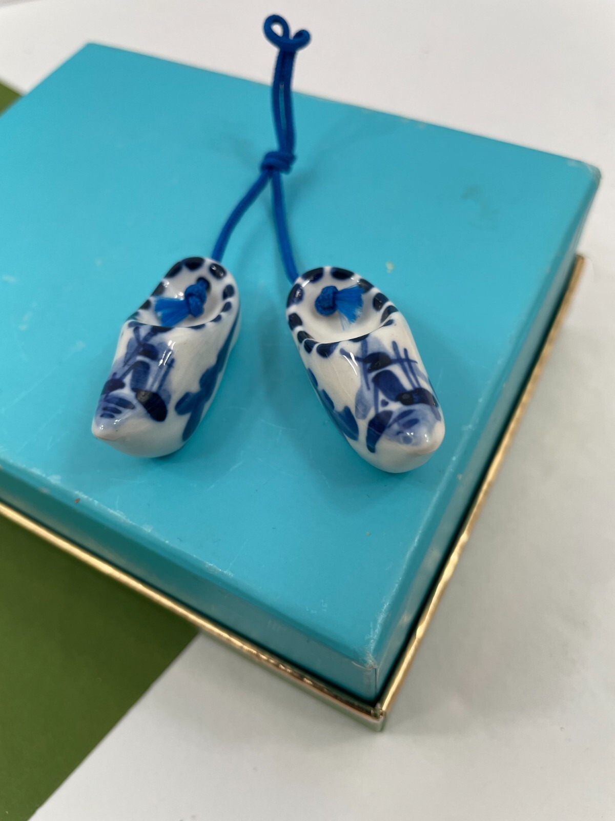 Vintage Delft Miniature Porcelain Shoe Pair Windmill Plaque Picture Lot