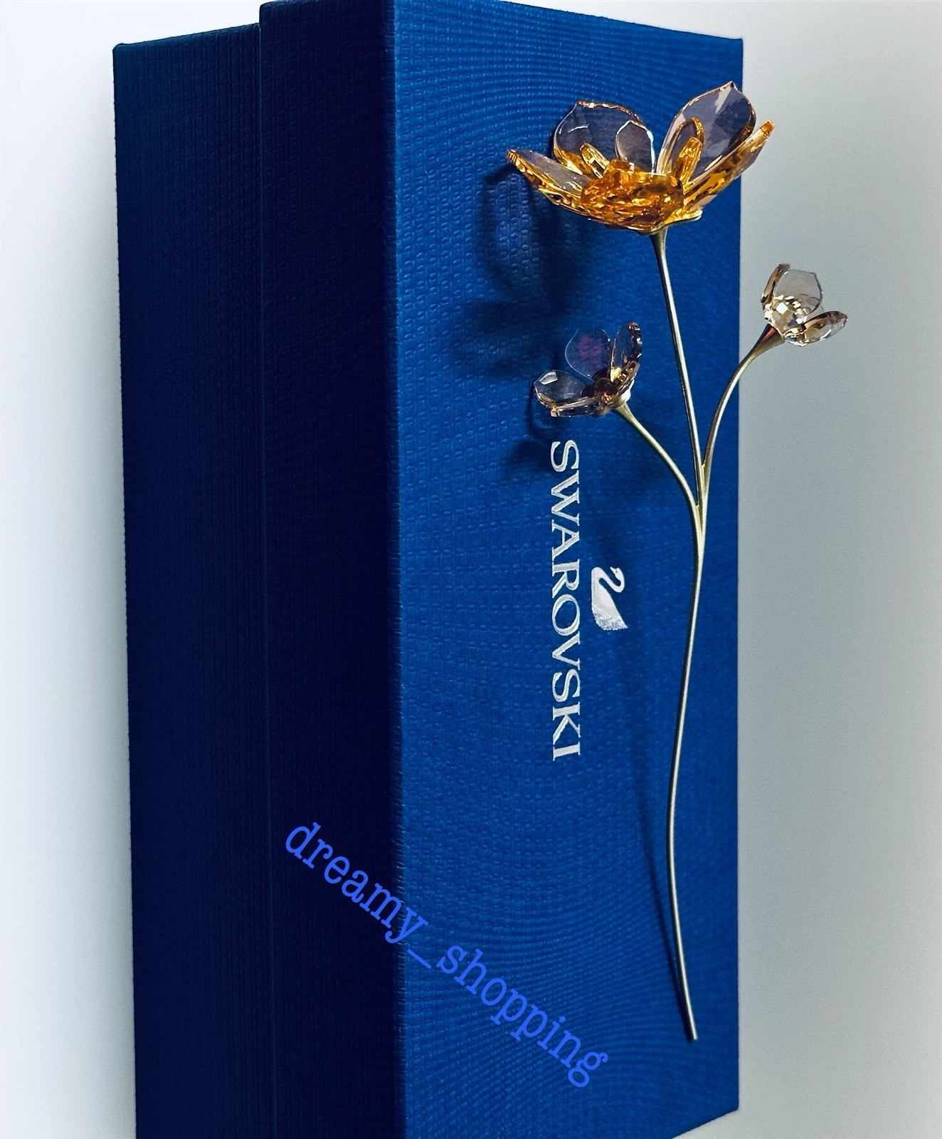 NIB Swarovski Garden Tales Magnolia Symbol Of Purity Crystal Figurine #5557797