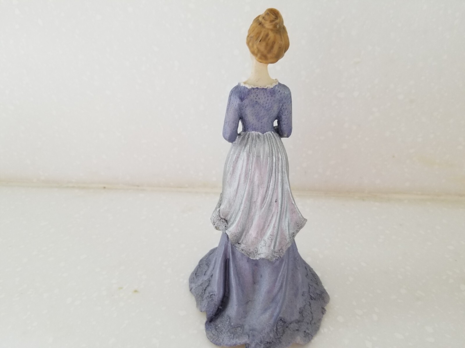 Victorian Style Lady Resin Figurine 1996 by Popular Imports 5 1/2″