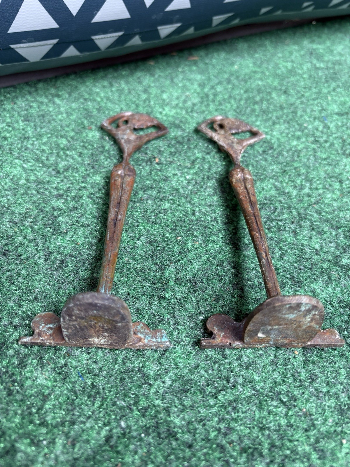 2 MCM stylized women sculptures VTG bronze women figurines patina 7” Tall