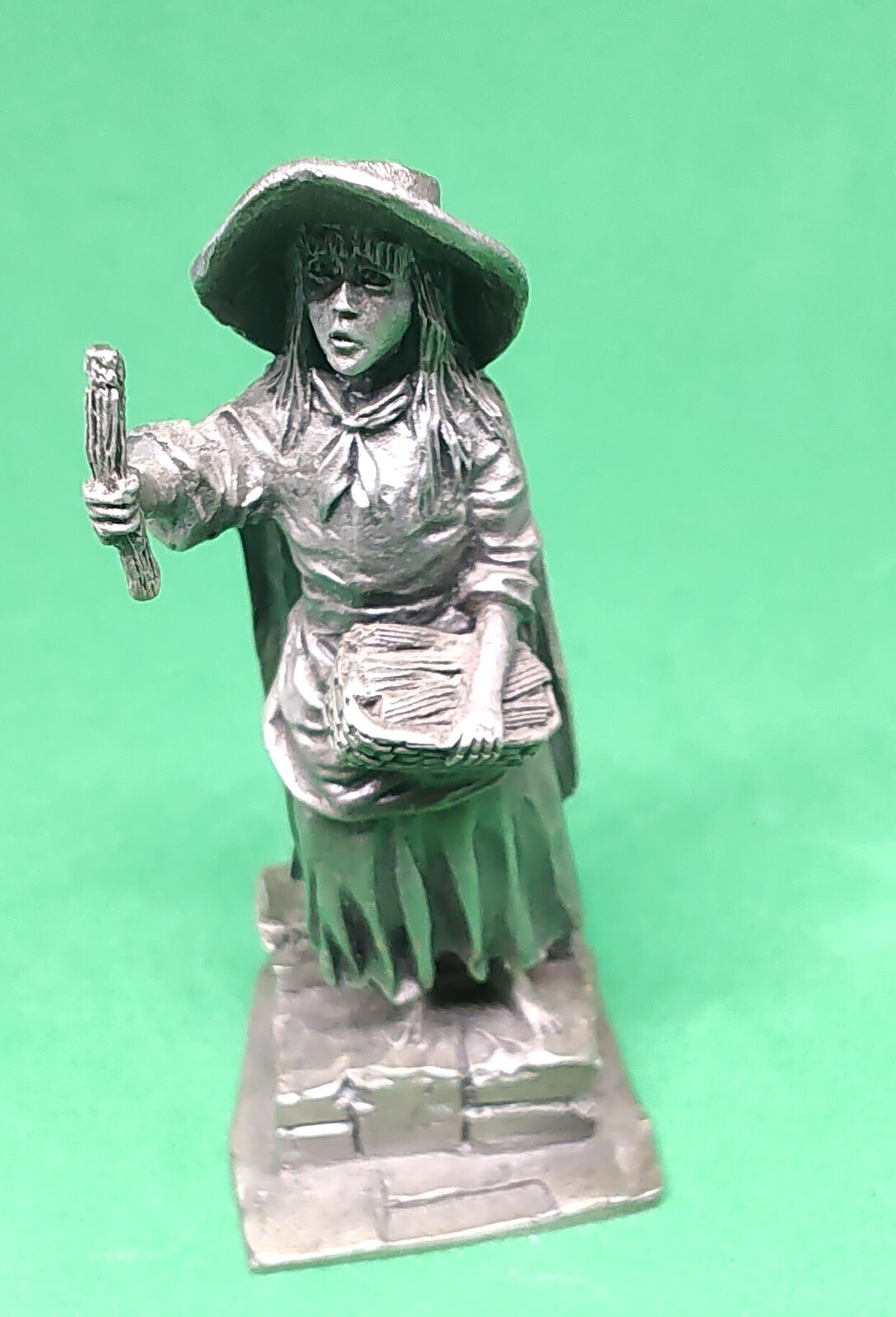 Ron Hinote Pewter The Match Girl – Franklin Mint Colonial Peddler Series 1980