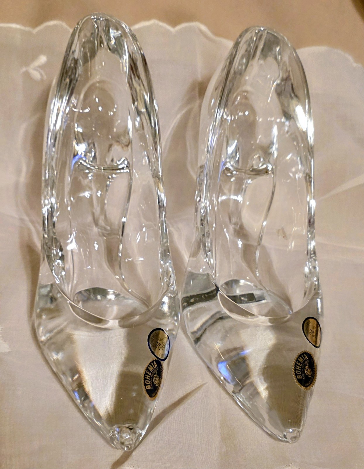 BOHEMIA CZECH REPUBLIC 1 PR.SHOES FIGURINE OF 24%CRYSTAL CLEAR 7.75″L×5″H