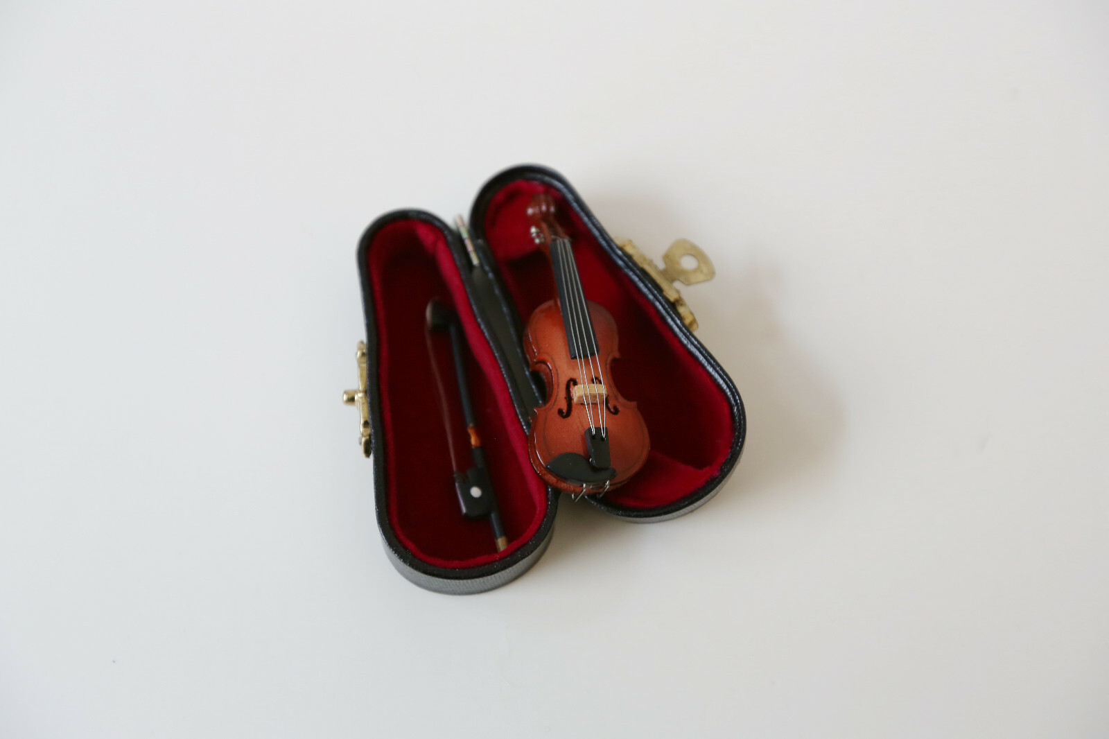 2.75″ Miniature Volin – Musical Instrument *New*