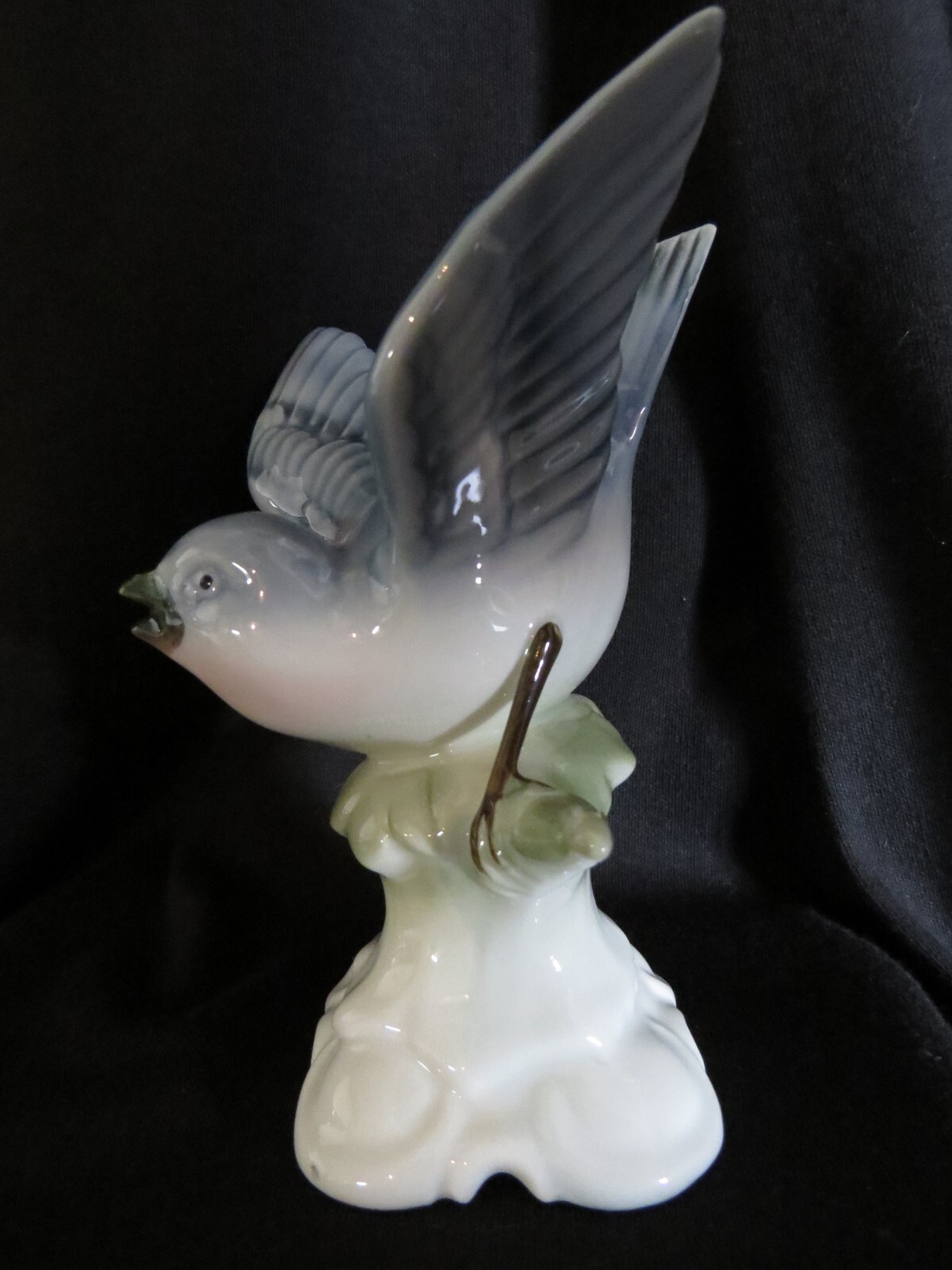 VTG. Gerold & Co. Bavaria Porcelain Blue Bird Figurine. c.1960s