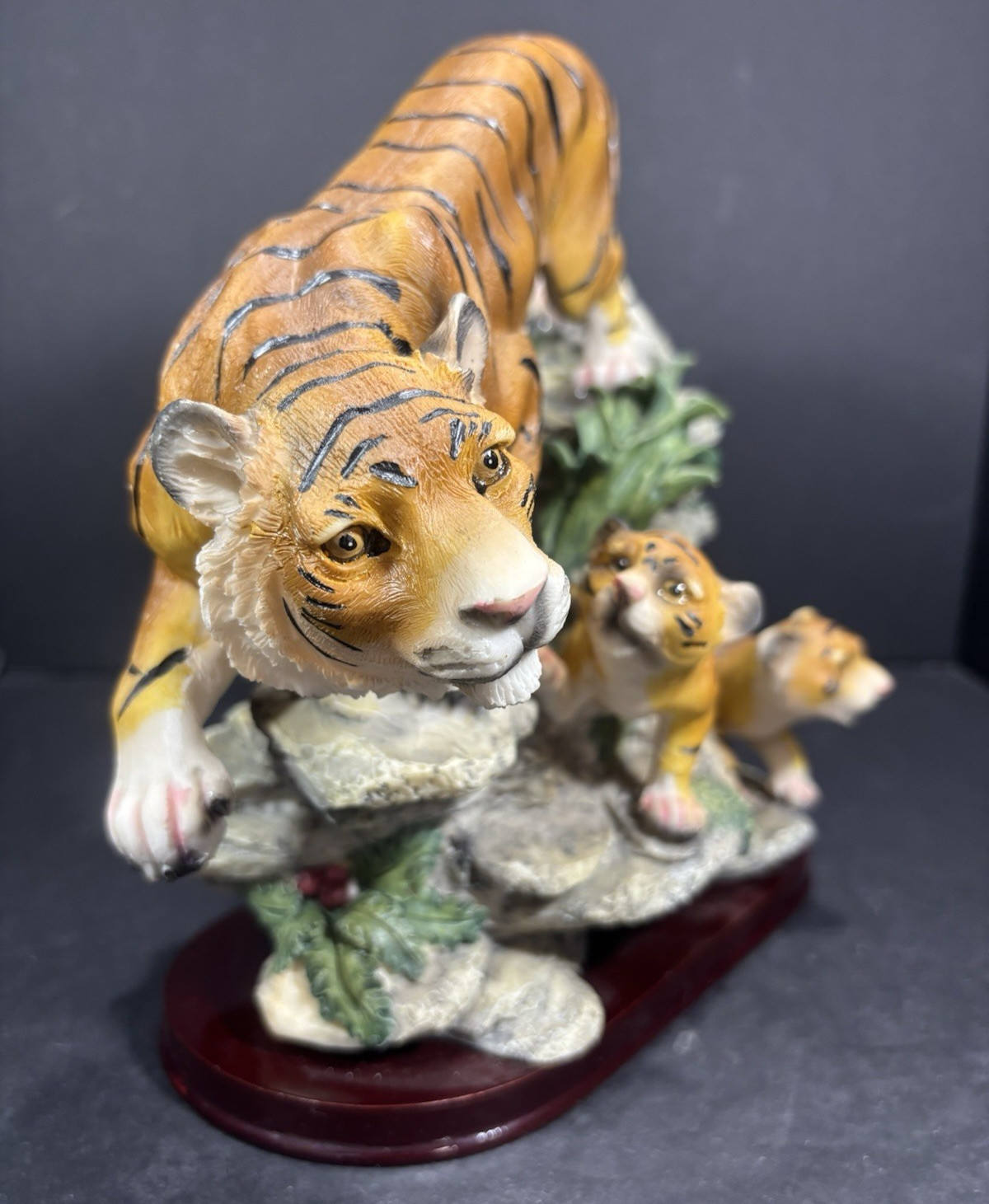 Tigers Figurine Freestanding Very Detailed Ceramic Decorative 10”Hx12”Lx6.5”W EC