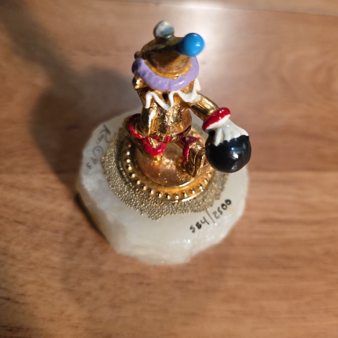 Vintage RON LEE LIMITED EDITION BOWLING CLOWN FIGURINE – STRIKE OUT