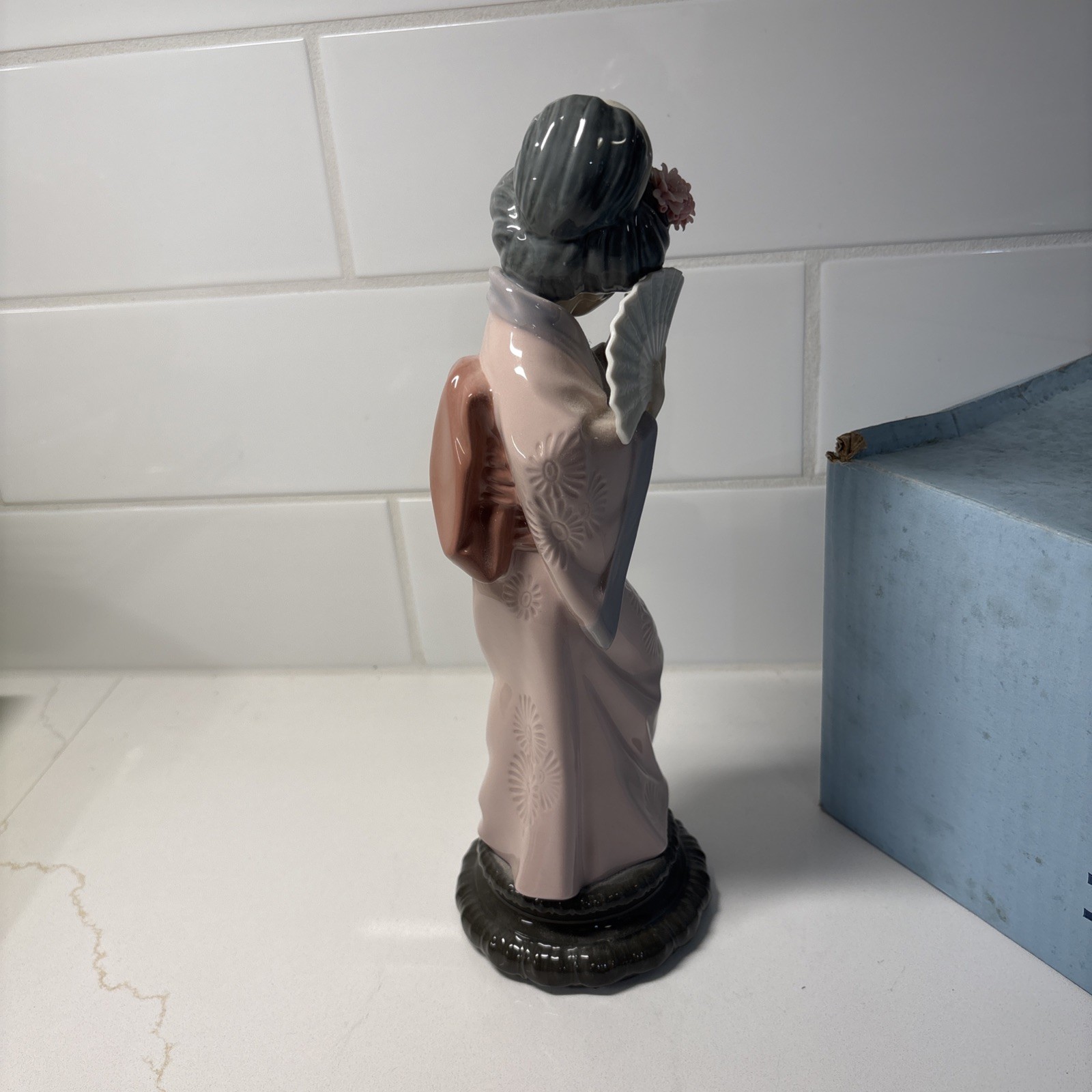 Lladro Timid Japanese Geisha Girl #4990 – Excellent Condition With Box