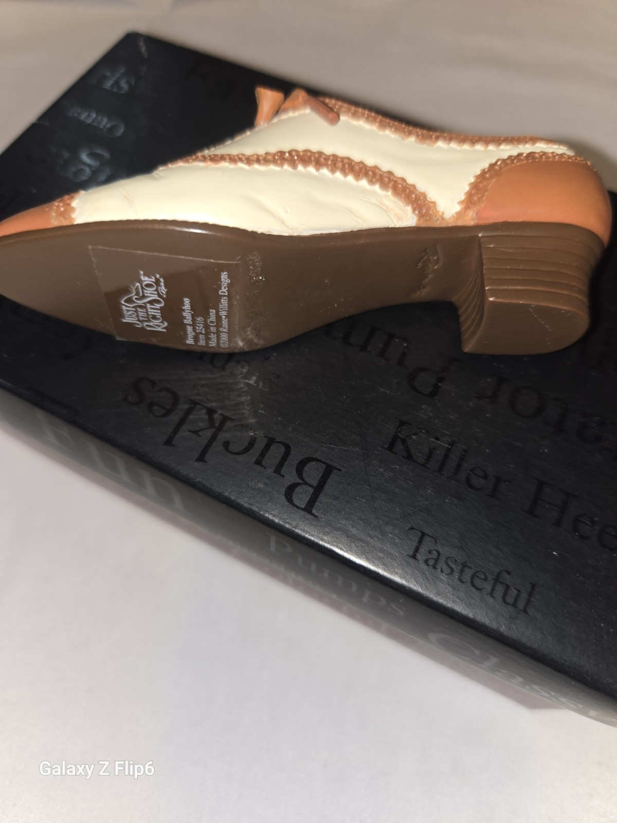 Just the Right Shoe by Raine Brogue Ballyhoo Brown/Beige Resin Boxed 1995