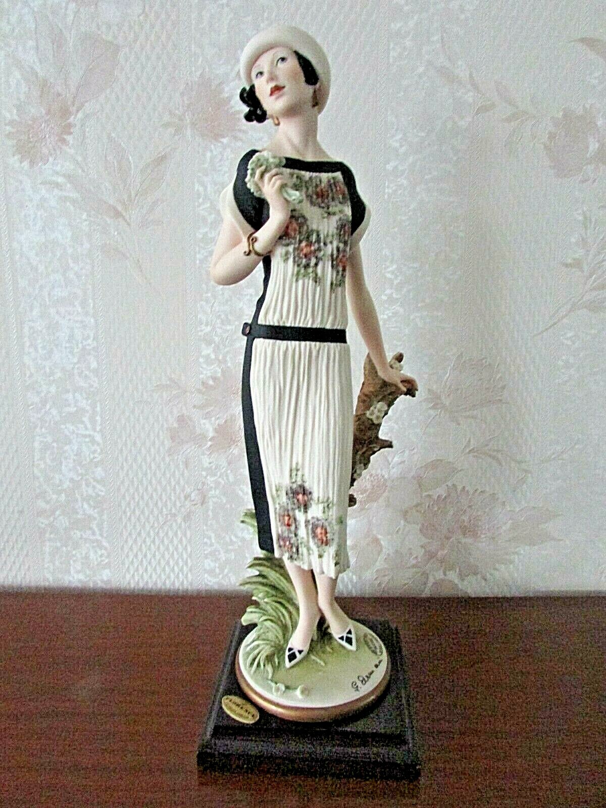 G. ARMANI Figure Figurine Statue “Heather” Young Lady Flowers Event