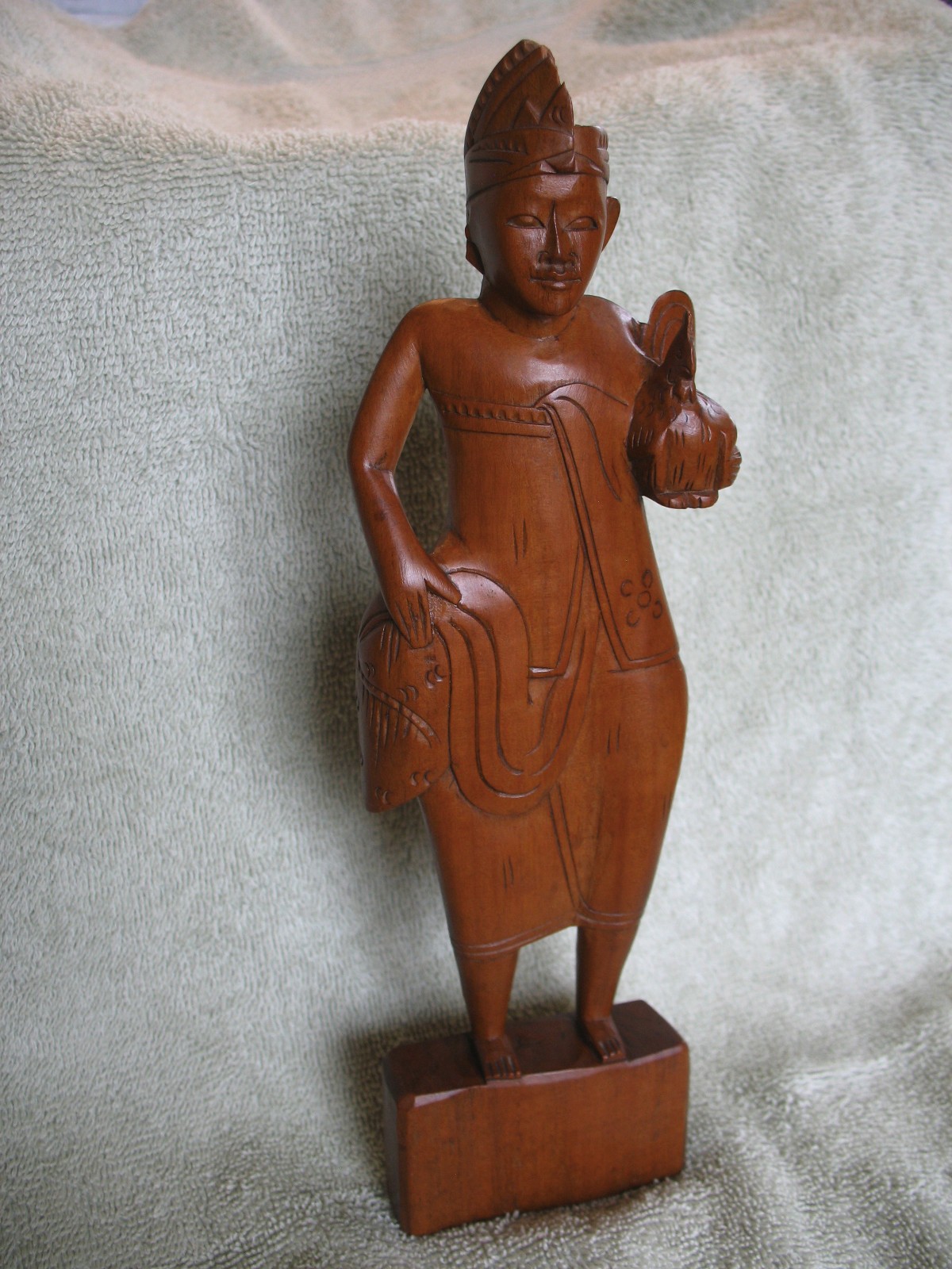Vintage Hand Carved Figurine possibly Polynesian with rooster 10″