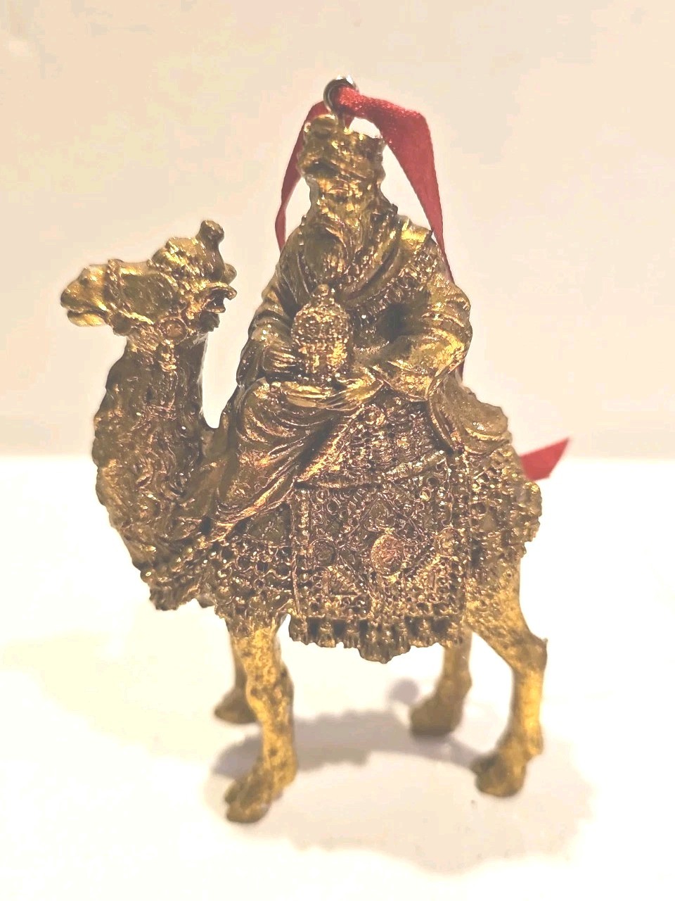 One Of The Three Wiseman NATIVITY Christmas Decor Ornament Golden Resin