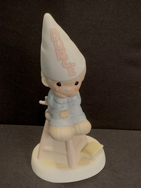 PRECIOUS MOMENTS E-9268 NOBODY’S PERFECT 1982 J&D SYMBOL:FLAME-VGC