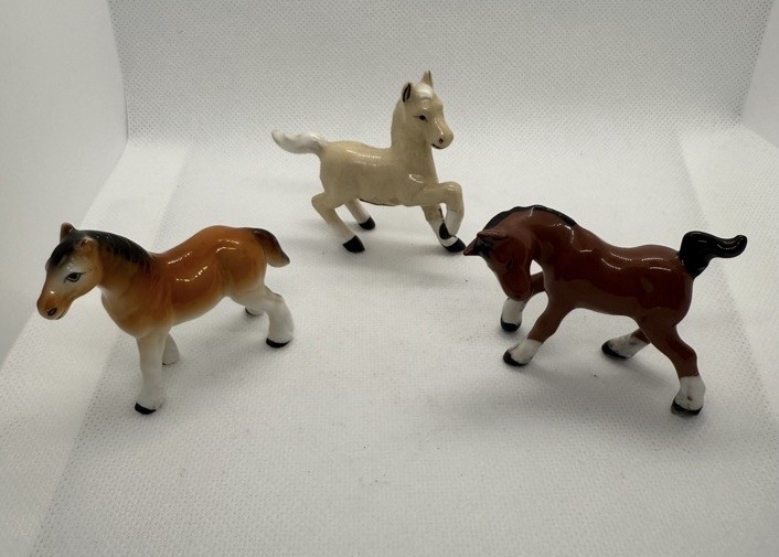 Vtg Nippon Yoko Boeki, Enesco, Porcelain 3 piece Horse Figurines Made in Japan