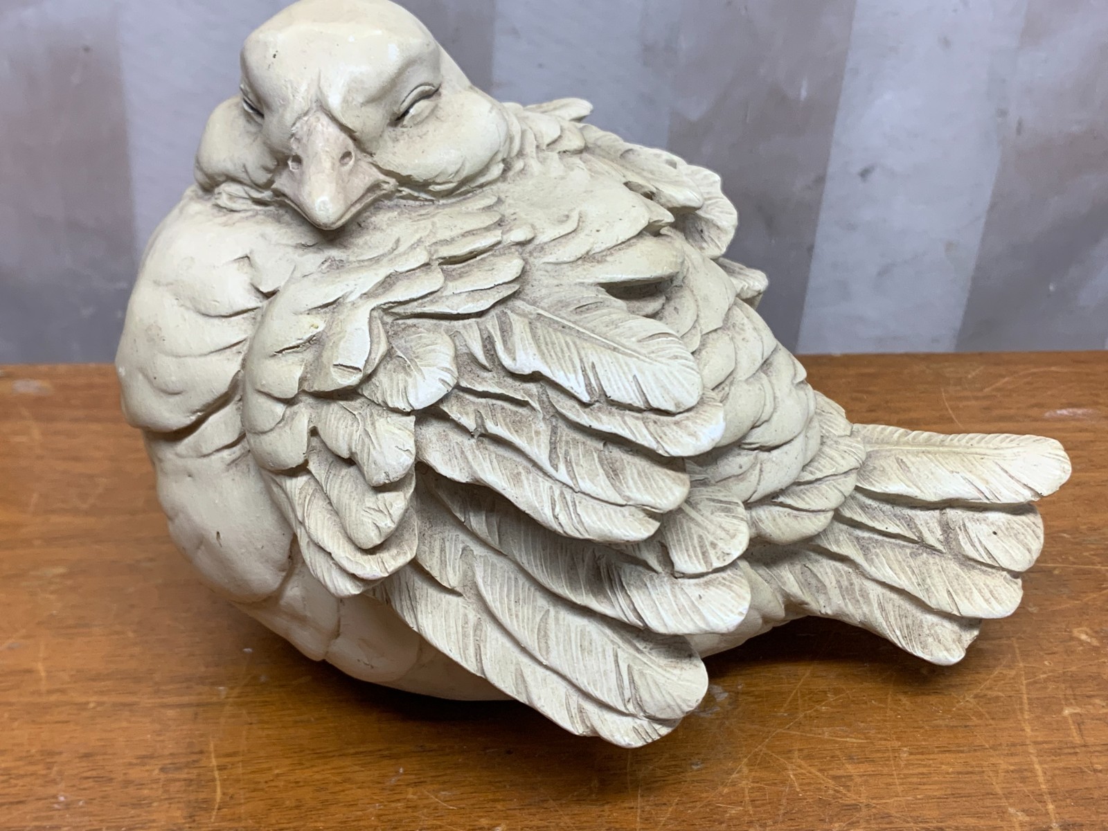 Chrisdon Garden Indoor Outdoor Bird Dove Carved Resin Figurine Expo Decor 7″