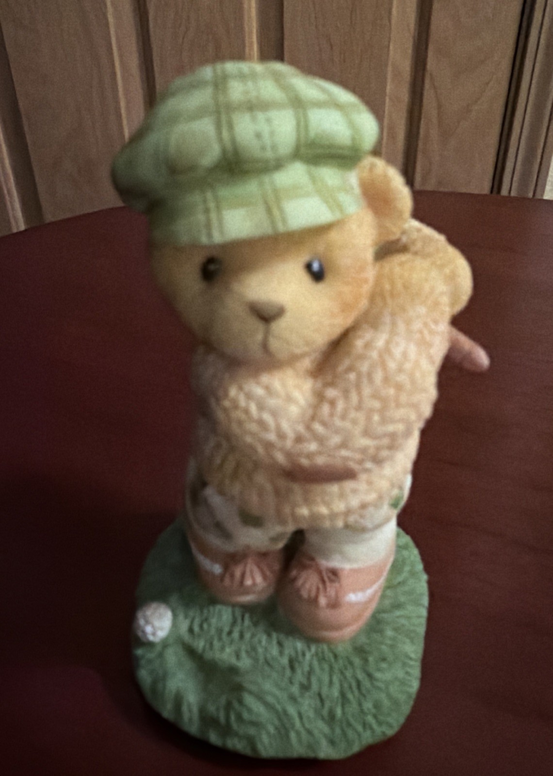 CHERISHED TEDDIES ARNOLD GOLFING BEAR YOU PUTT ME IN A GOOD MOOD. 1998 FIGURINE.
