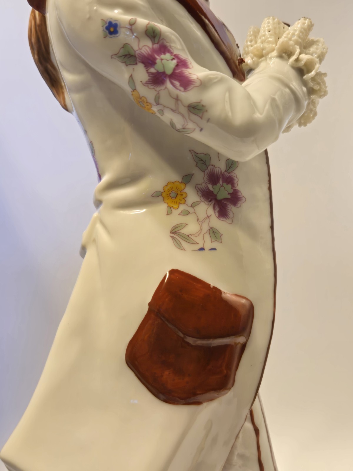 Vintage Colonial Man Hand Painted 14 1/2″Tall Porcelain Japan