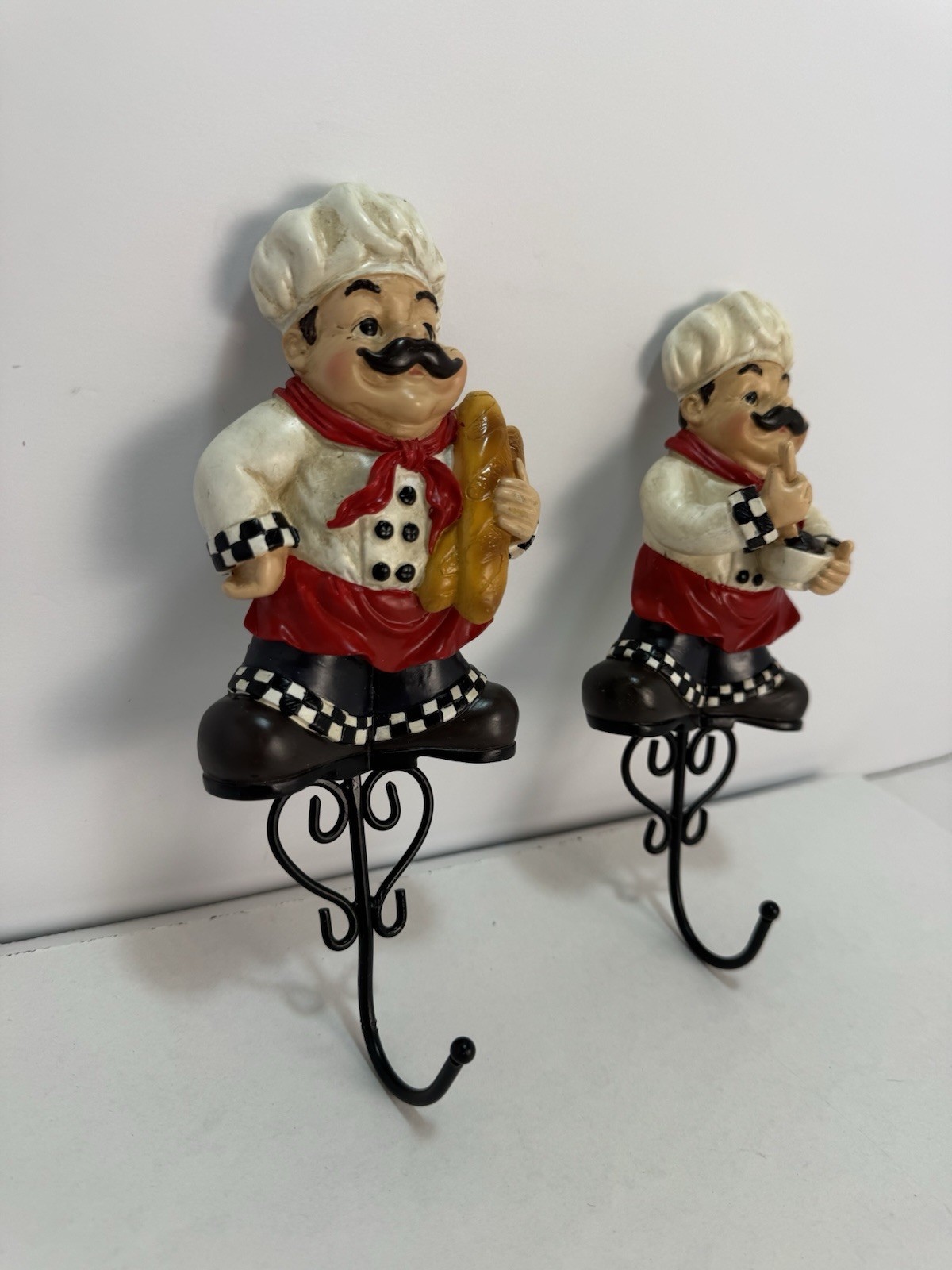Interesting Chef Figurine 6″ F/Towel Hanger W/Hook. Good Kitchen Decoration