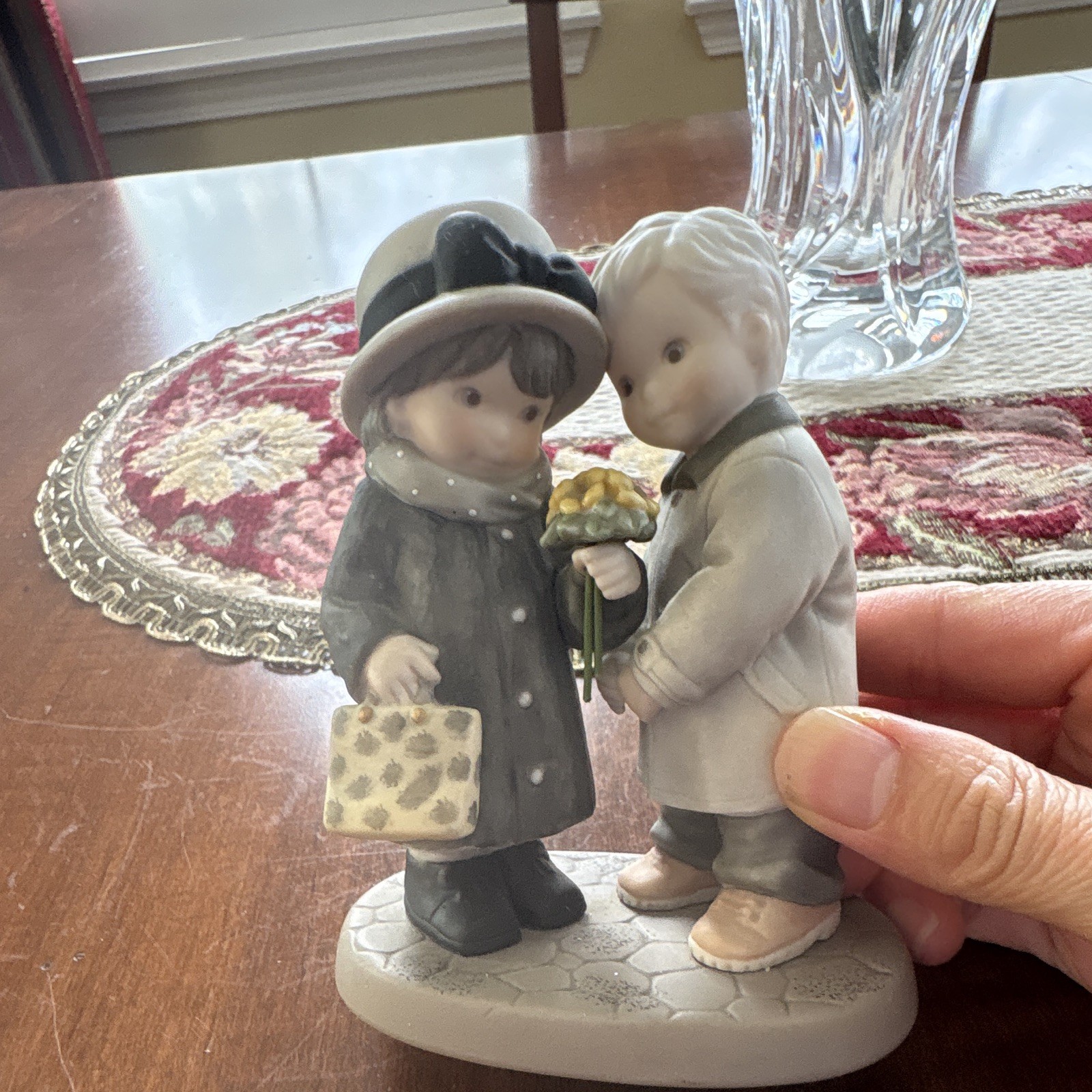 Enesco Alaska Momma Your Love Keeps Me Warm Couple Figurine Resin 2002