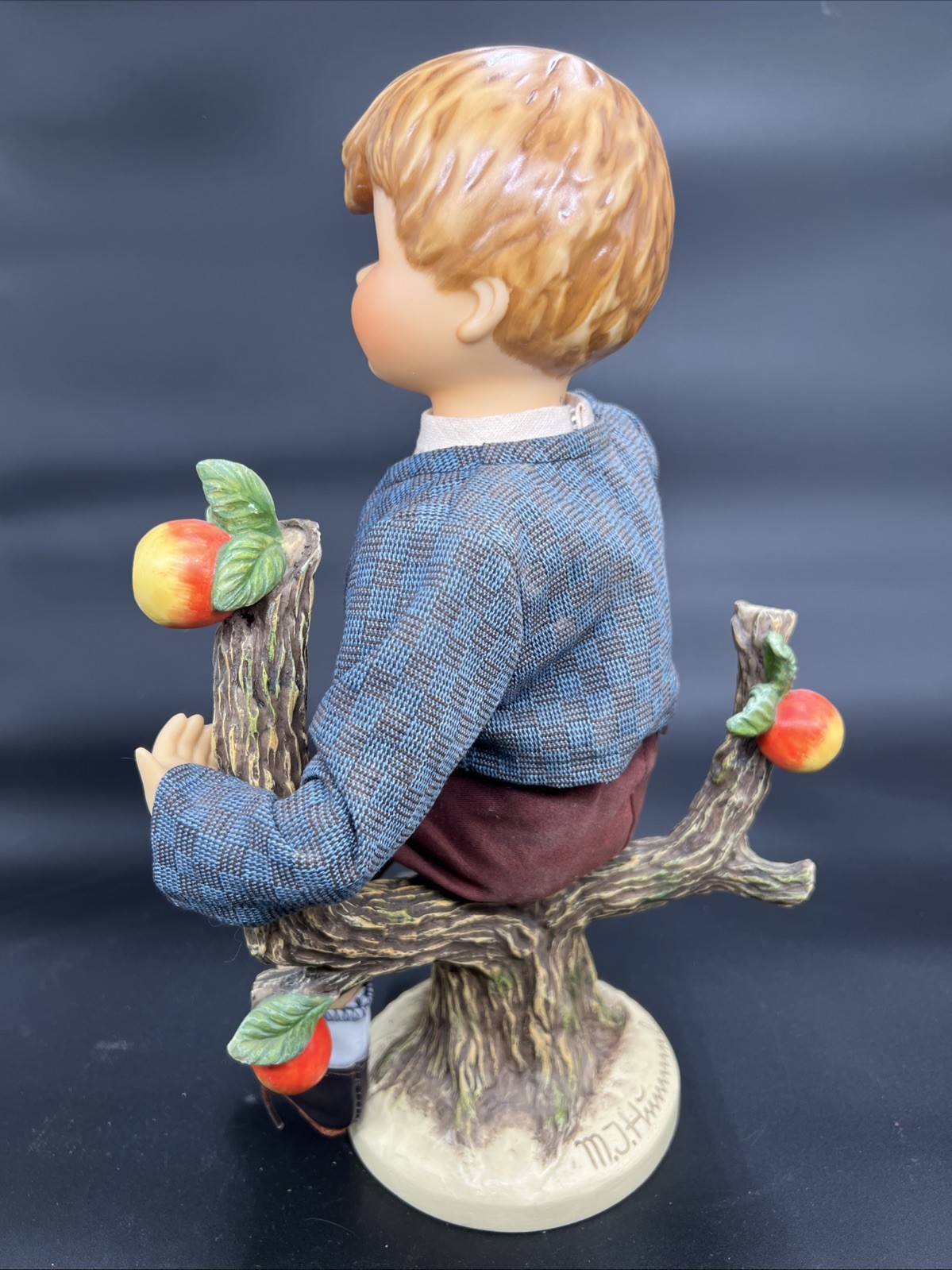 Goebel Hummel 951 (52294) 13 Inches Apple Tree Boy MIB