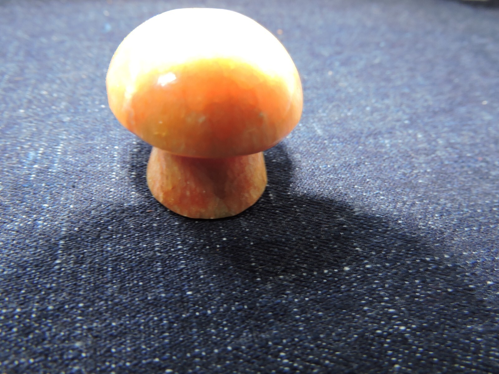 Onyx set of 3 mushrooms different shades 1 .25 in tall