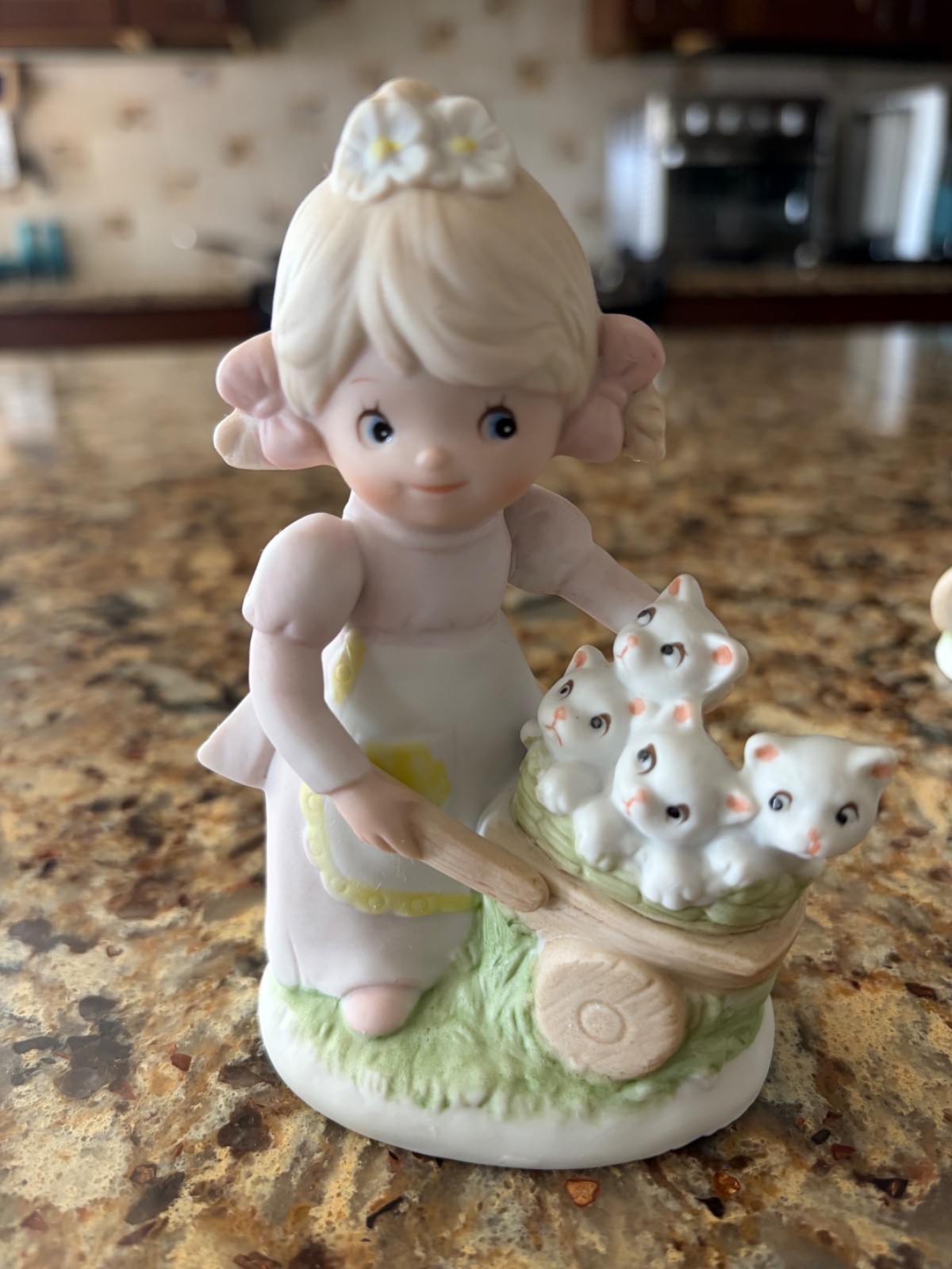 HOMCO #1402 Boy with puppies and Girl with kittens