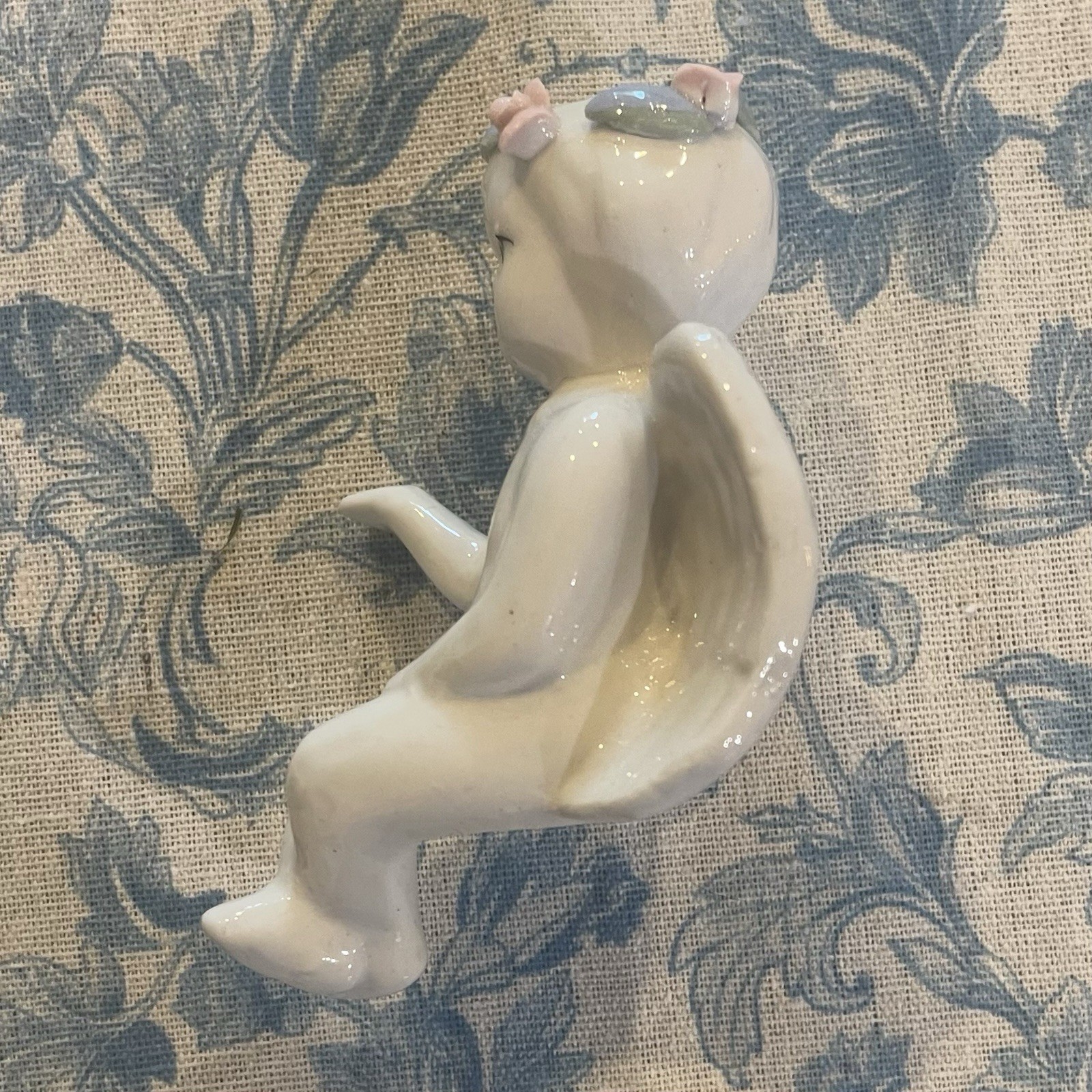 Vintage Porcelain Cherub Angel Shelf Sitter Figurine White Rose Crown Halo Ledge