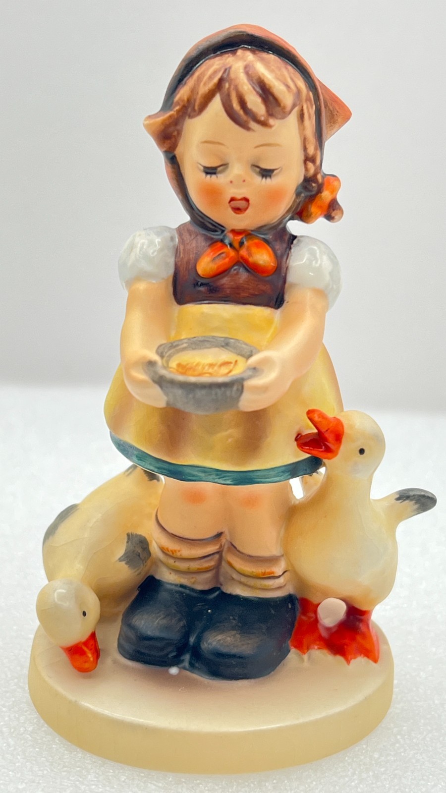 Vintage Goebel M.I. Hummel “Be Patient” Figurine #197 2/0 (TMK-4, 1964-1972)