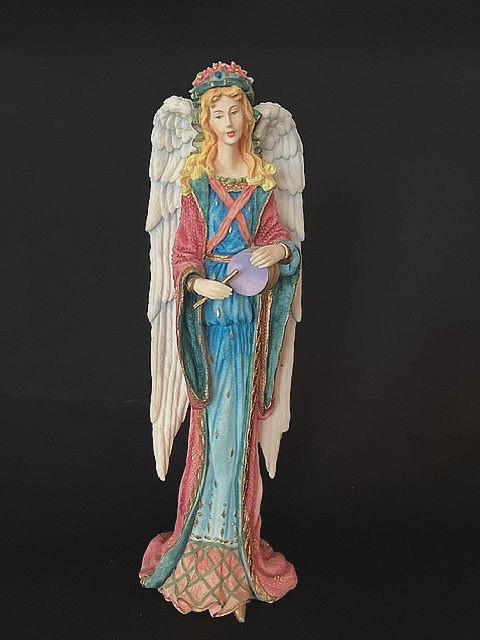 VINTAGE 1998 LENOX THE ANGELS OF LIFE COLLECTION THE ANGEL OF LOVE 11.5″