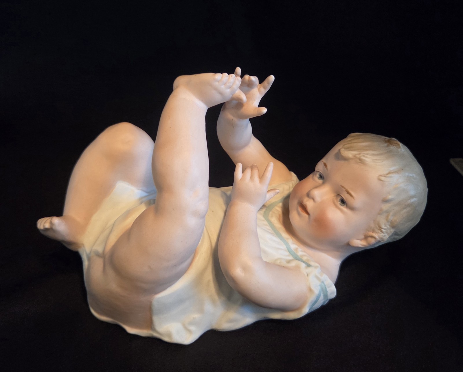 Gebruder Heubach Piano Baby German Blonde Blue Eyed #3102 8.5″ No Repairs