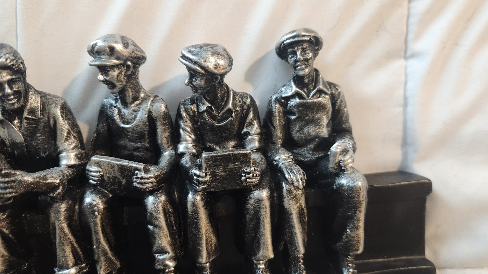 “Lunch Atop a Skyscraper Resin Sculpture – Construction Workers on Beam – Broken