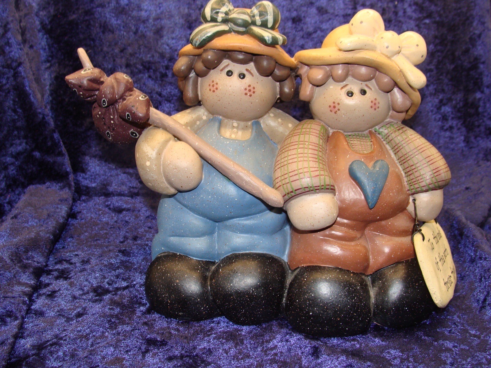 “To The Ends Of The Earth Forever Friends” ~Figurine~ 6.5”x6”~Great Condition ~