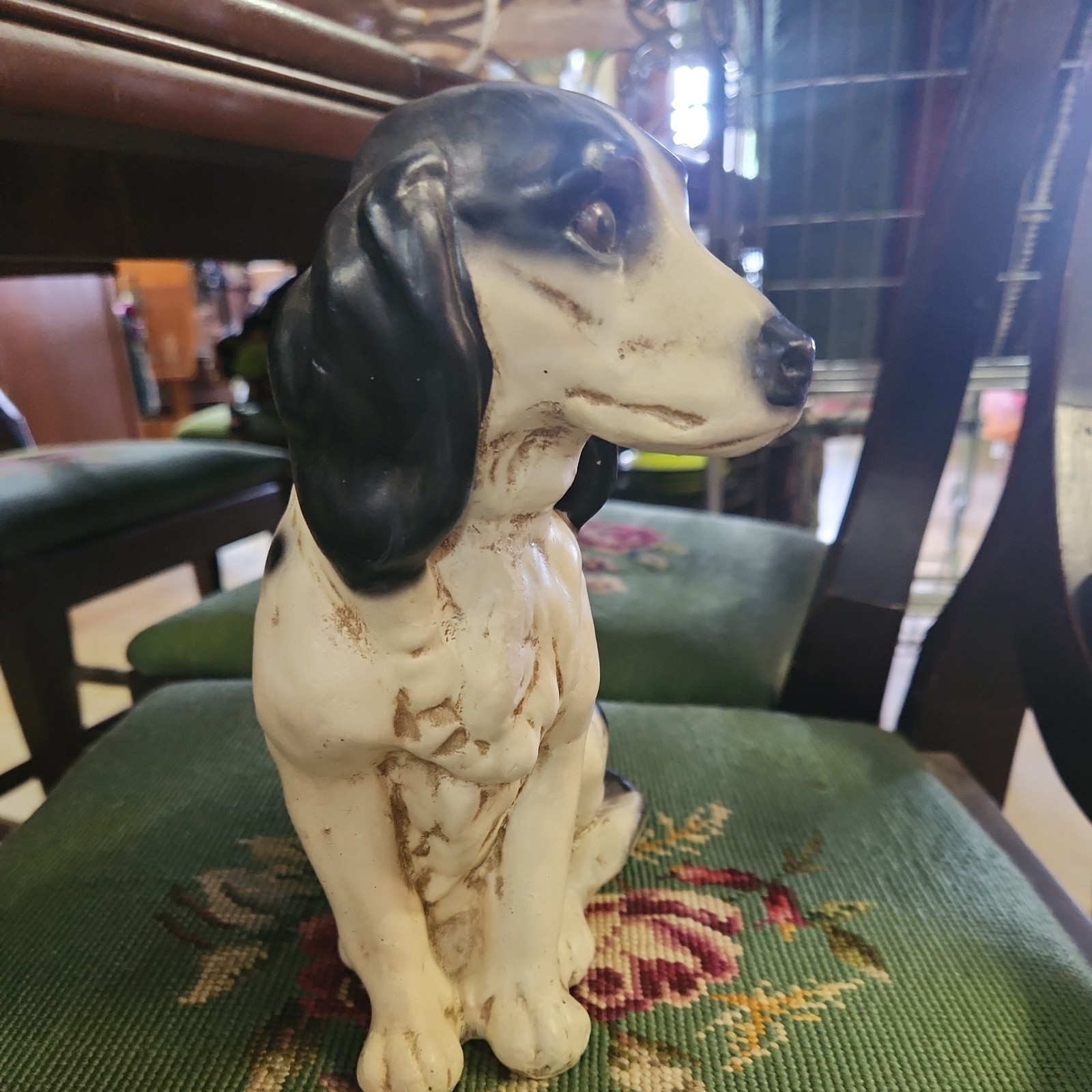 SPRINGER SPANIEL BLACK/BROWN/CREAM FIGURINE 8.5 “IN TALL 5.5 IN WIDE BROWN EYES