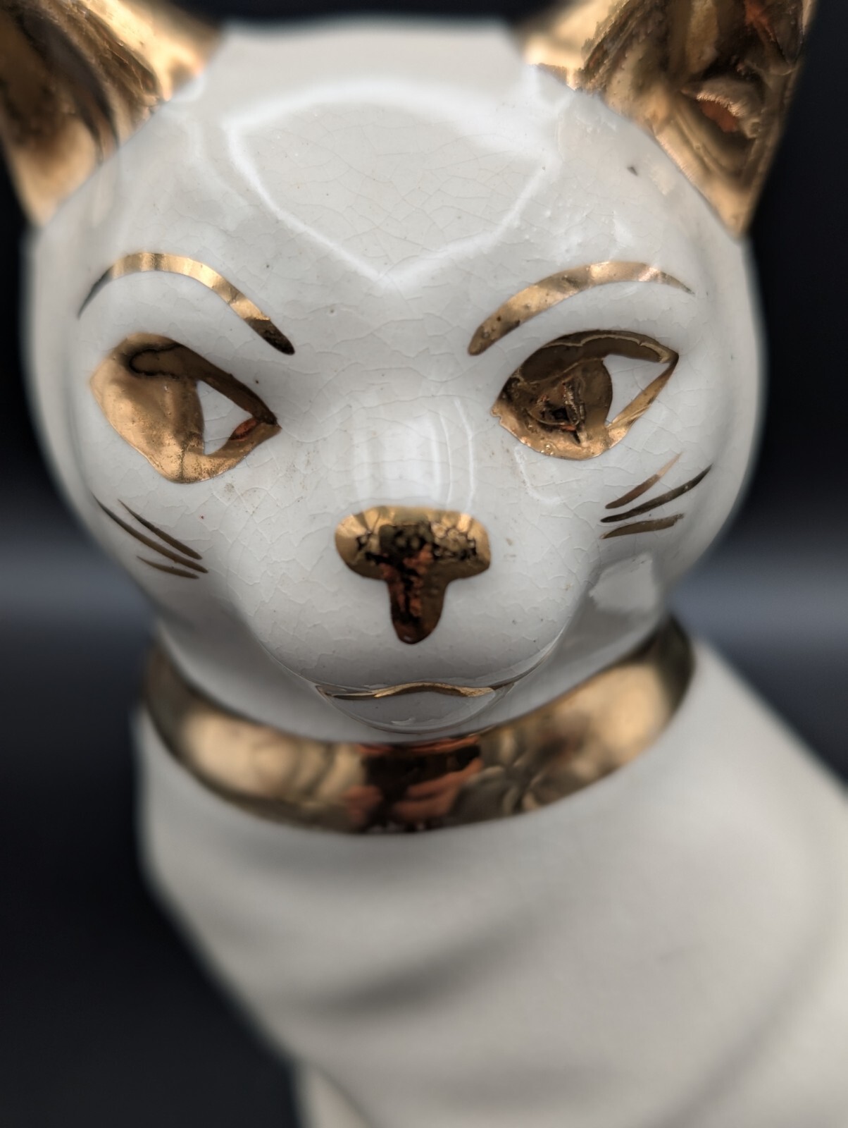 Vtg White and Metallic Gold Sitting Cat Kitten Figurine Collar with Bow