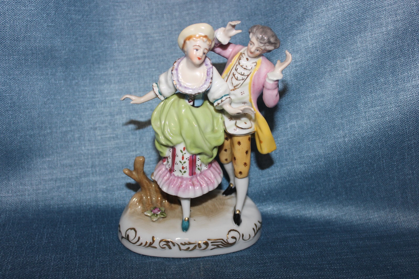 Wonderful Porcelain Figurines, 2 Couples, Mirror Image, Partial Mark