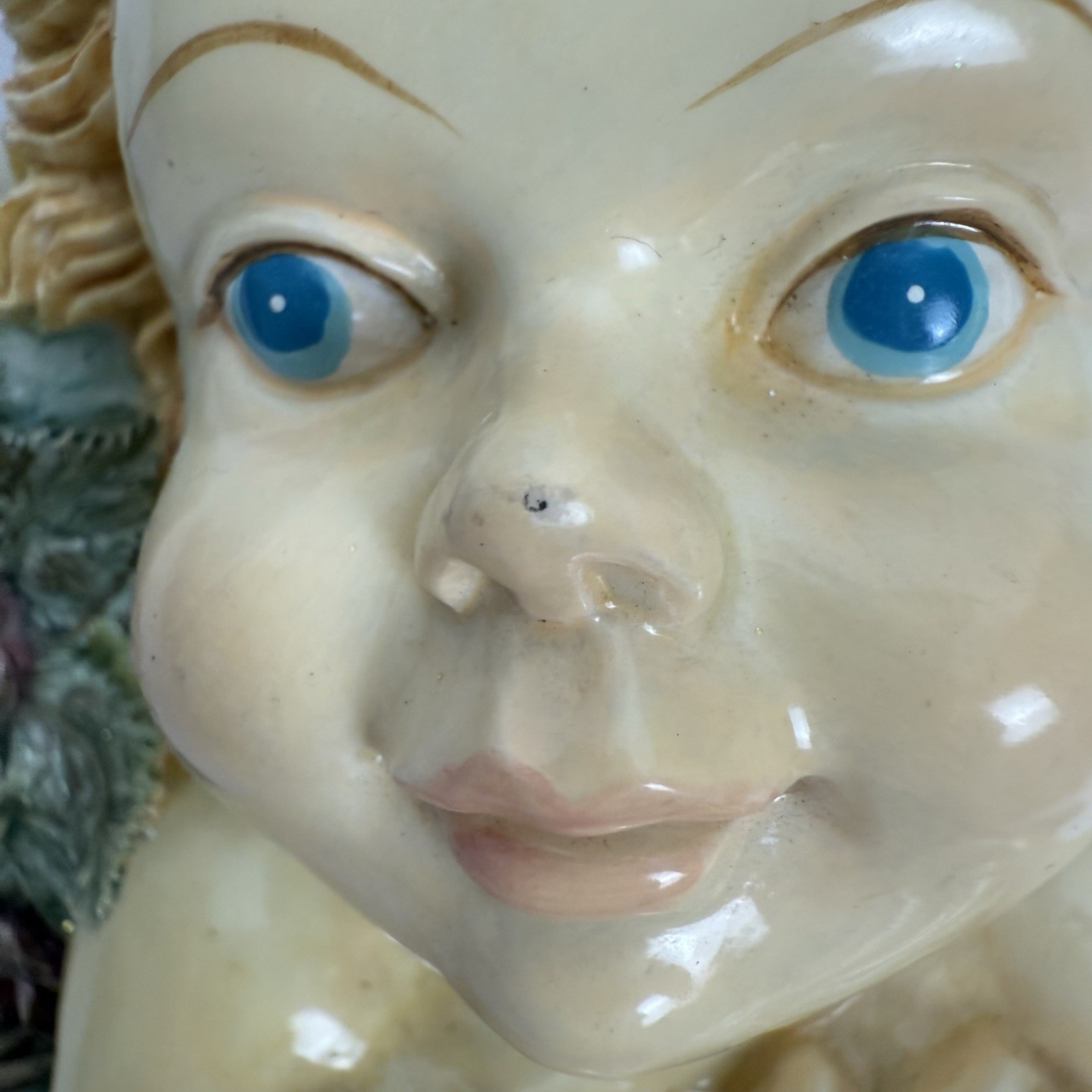 Vintage Cherub Angel Bust Wall Hang Or Free Standing Resin Hand Painted 9×6”