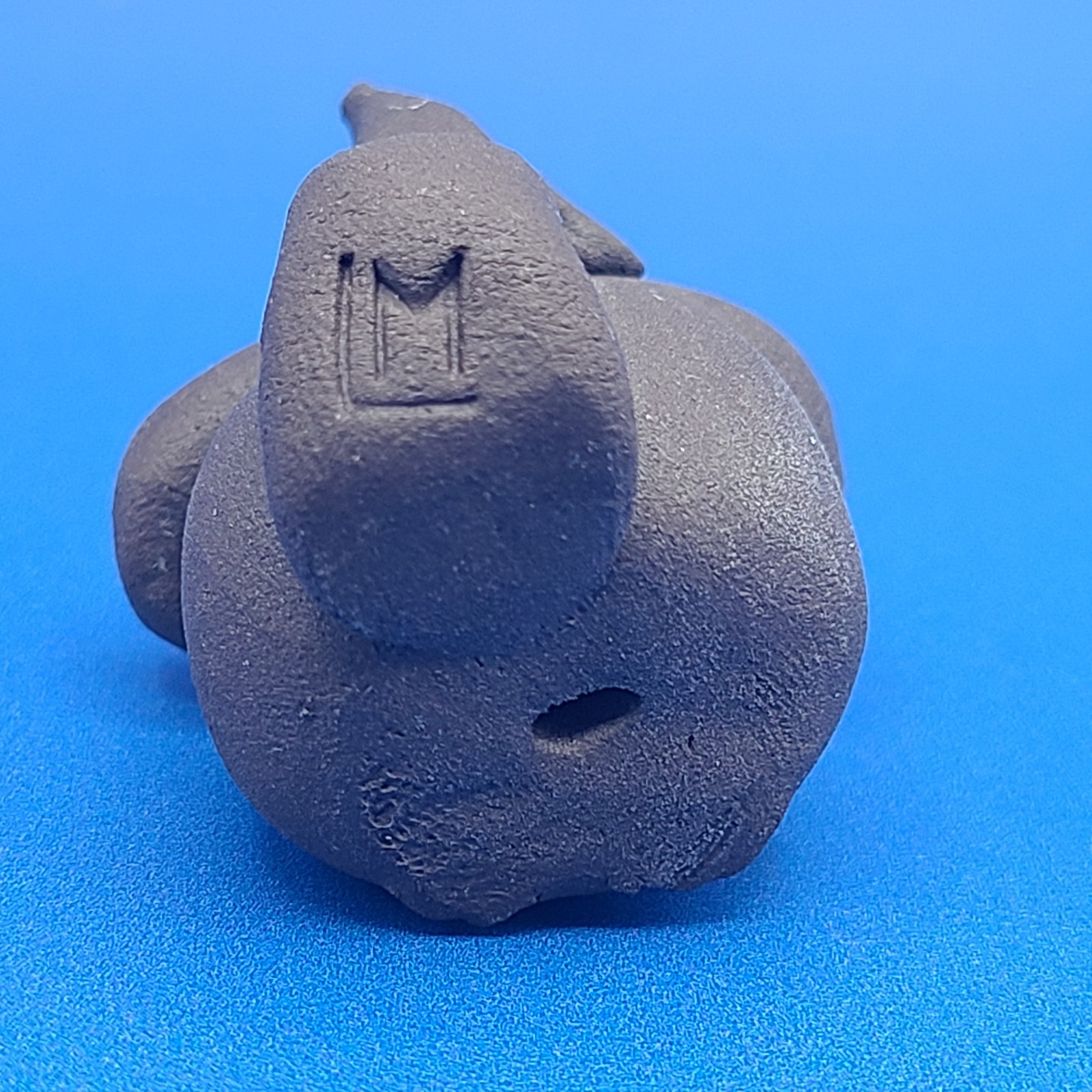 Artisan Signed LM Hand Crafted Miniature Clay Black Cat 1.25″ FREE SHIPPING
