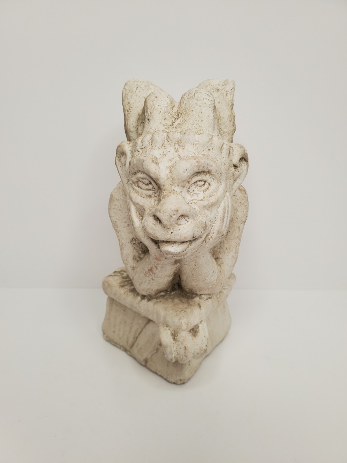 Notre Dame Le Stryge Gargoyle Statue 5.5″ in Gothic Stone Cast Figure / Bookend