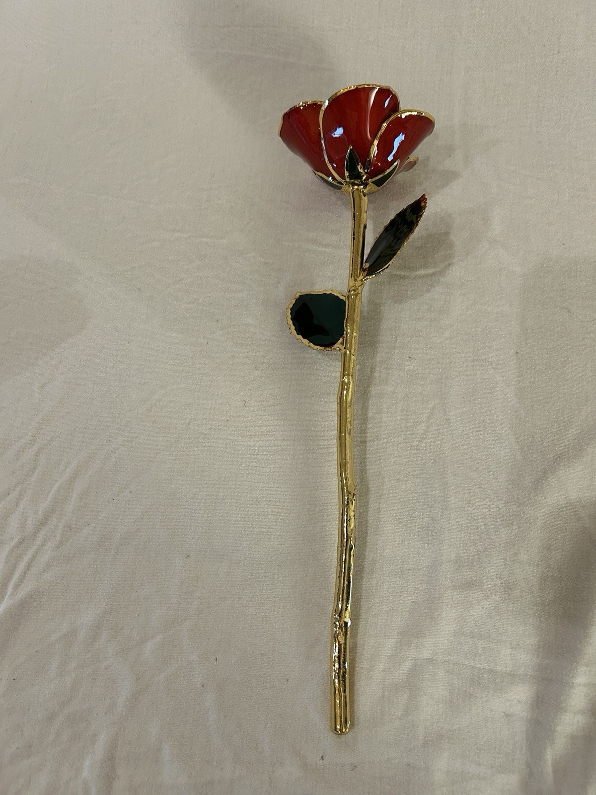 Ji Wei Rose 24 Karat Gold Dipped Metal Figurine Red Gold Boxed with Certificate