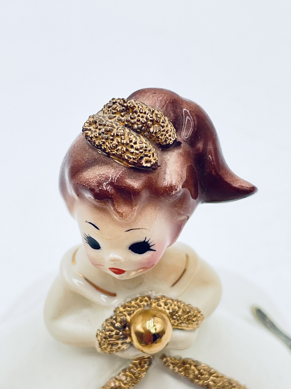 JOSEF ORIGINAL 🌸 NOEL Girl FIGURINE 🌸 WHITE WITH GOLD CHRISTMAS BALLS