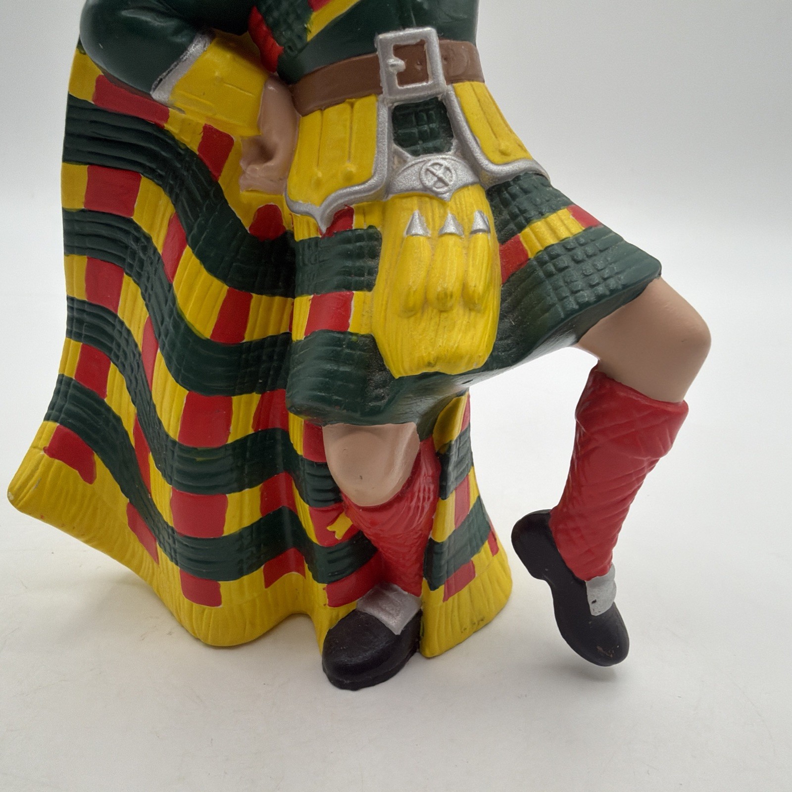 Vintage Mid-Century HOLLAND MOLD Highland Scottish Dancers Boy & Girl Figurines