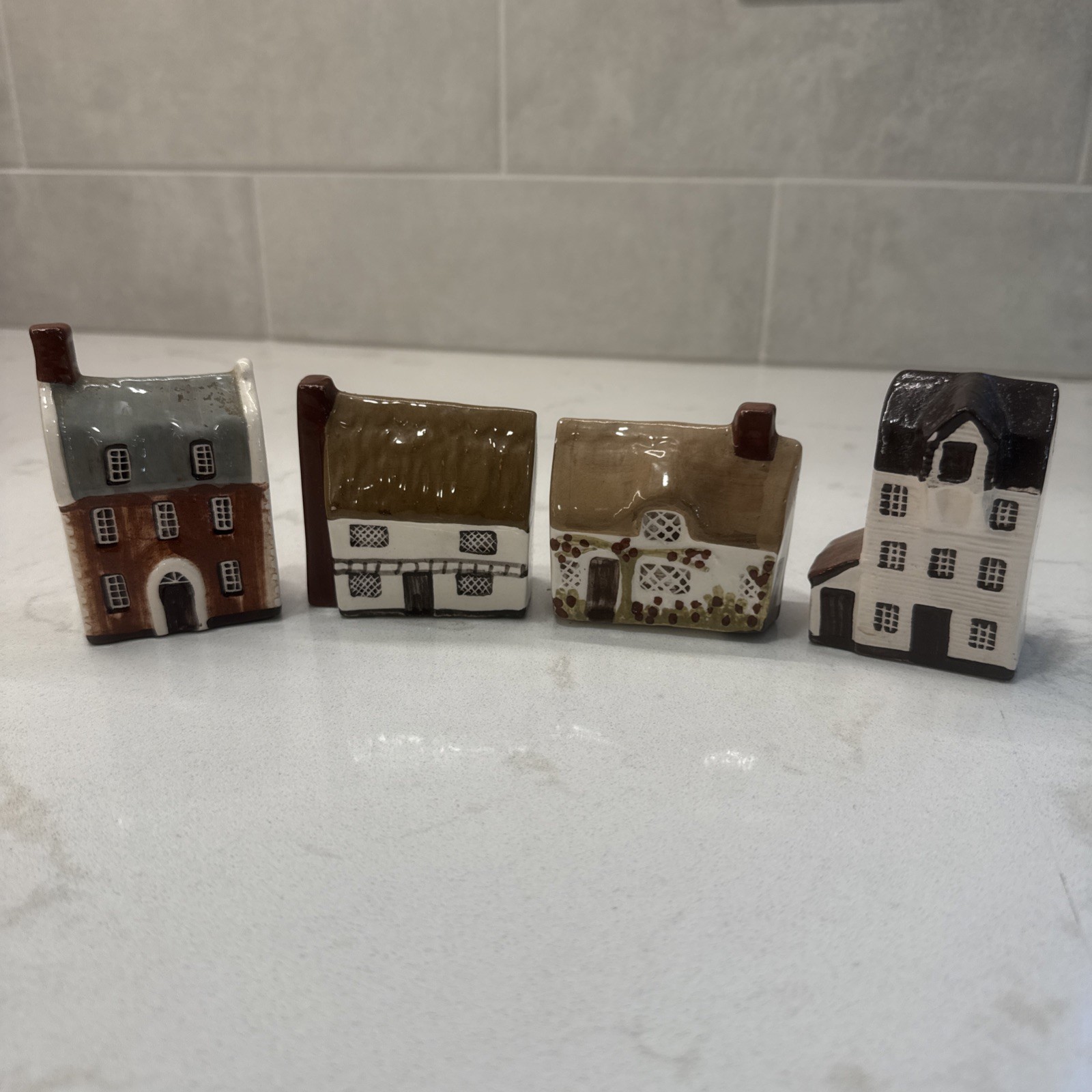 4 Vintage Ceramic Miniature Cottages Made In England