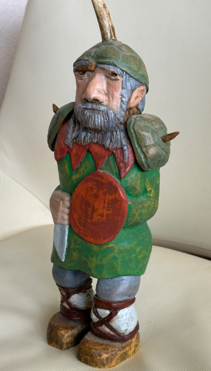 MATEO ALBUQUERQUE N.M. FOLK ARTIST VINTAGE HAND CARVED WOODEN FIGURE PAINTED 13″